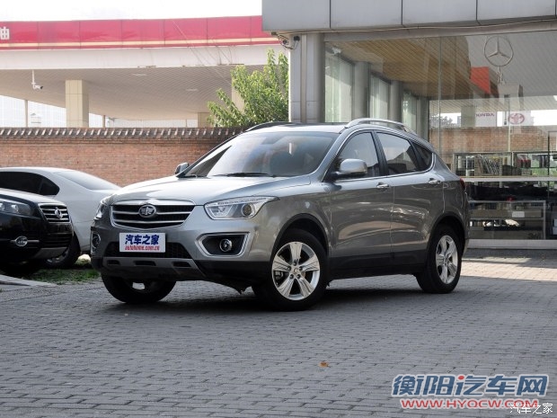 一汽奔腾 奔腾X80 2015款 2.0L 自动豪华型 一汽奔腾 奔腾X80 2015款 2.0L 自动豪华型