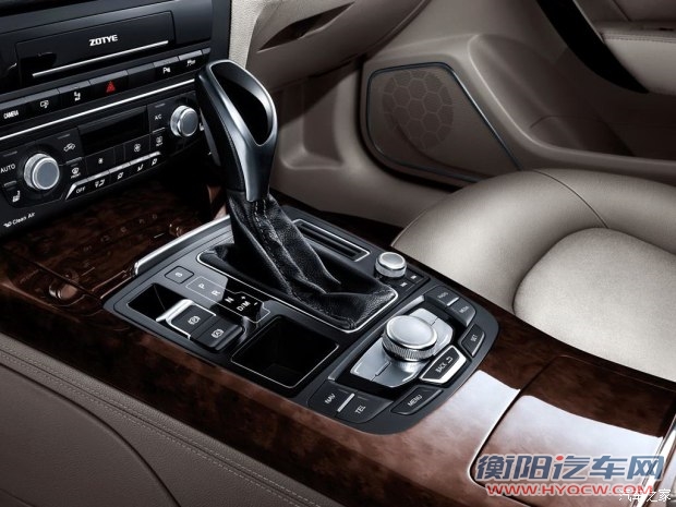 众泰汽车 众泰Z700 2015款 基本型