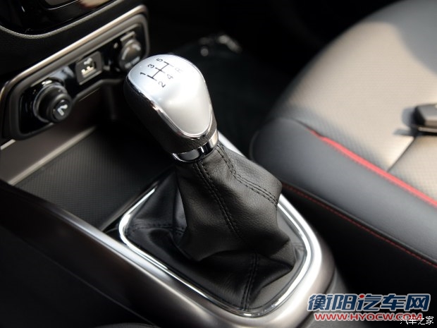 长安汽车 长安CS15 2016款 1.5L 手动尊贵版