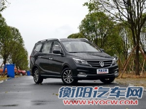 上汽通用五菱 宝骏730 2017款 1.5T 手动豪华型 7座
